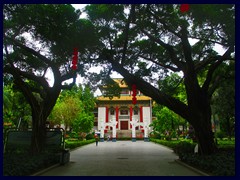 People's Park towards Dr Sun Yat-sen Memorial Hall.